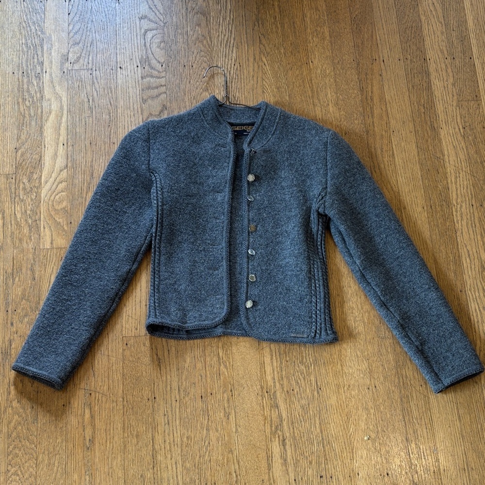 Chic Gray Women's Blazer